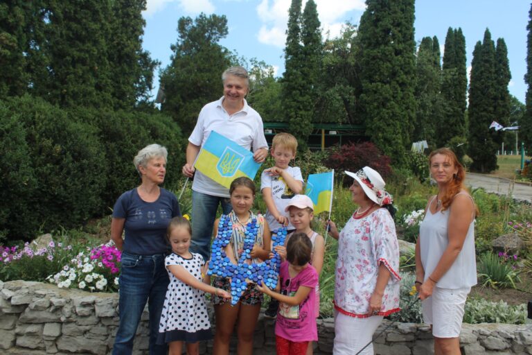 В літній школі відзначили День української державності